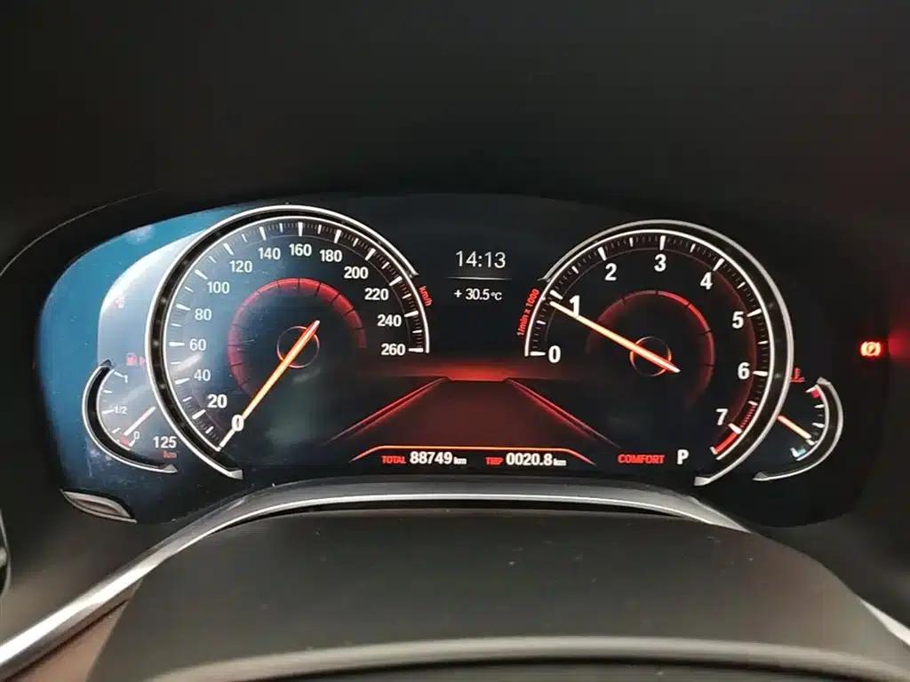 2018 BMW 7 Series 730Li Luxury M Sport Package — миниатюра 12