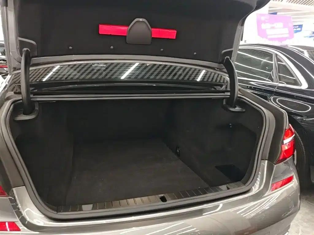 2018 BMW 7 Series 730Li Luxury M Sport Package — миниатюра 19
