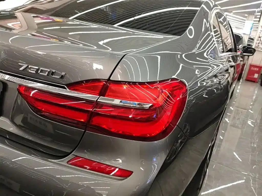 2018 BMW 7 Series 730Li Luxury M Sport Package — миниатюра 8