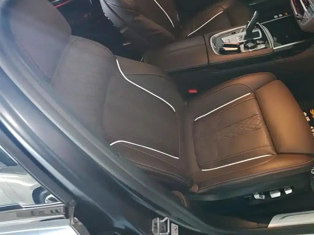 2018 BMW 7 Series 730Li Luxury M Sport Package — миниатюра 25