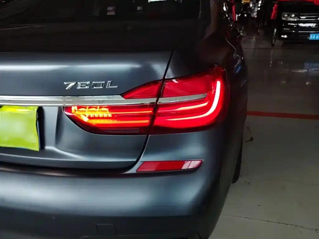 2018 BMW 7 Series 730Li Luxury M Sport Package — миниатюра 8