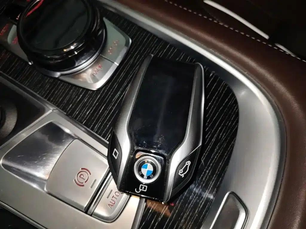 2018 BMW 7 Series 730Li Luxury M Sport Package — миниатюра 9