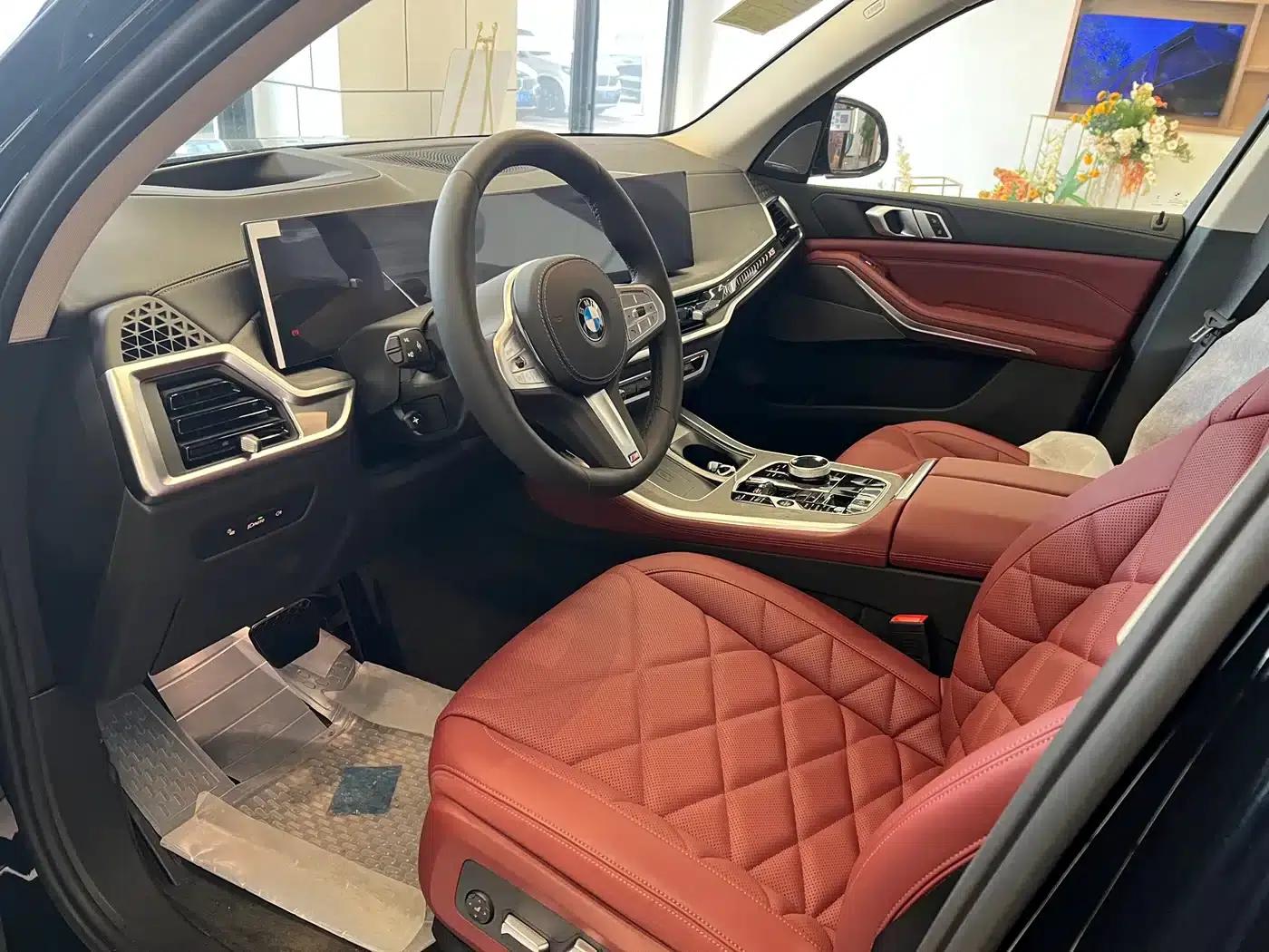 BMW X5 2025 xDrive 30Li M Sport Shadow Edition — миниатюра 7