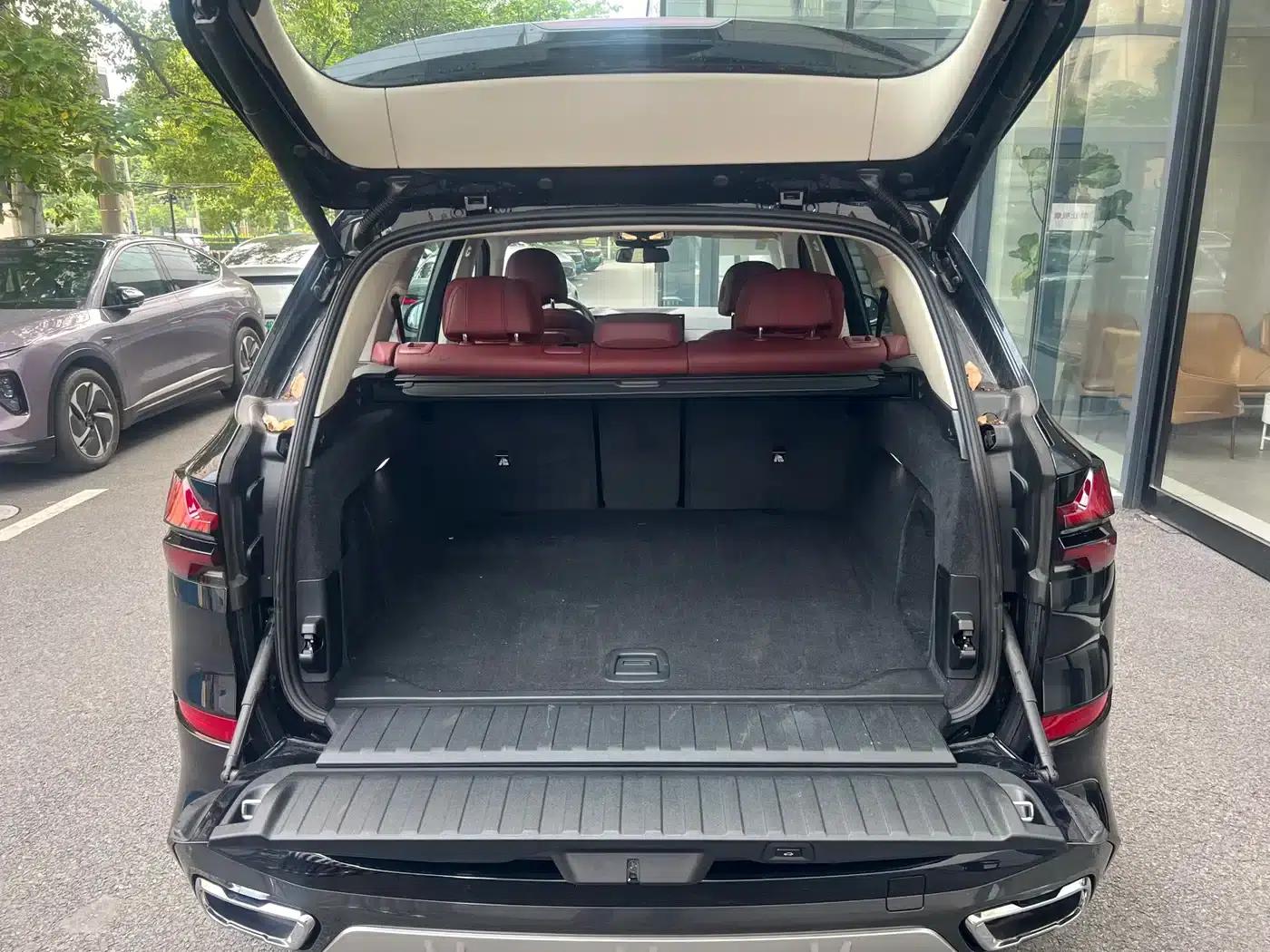 BMW X5 2023 xDrive 30Li Luxury M Sport Package — миниатюра 15