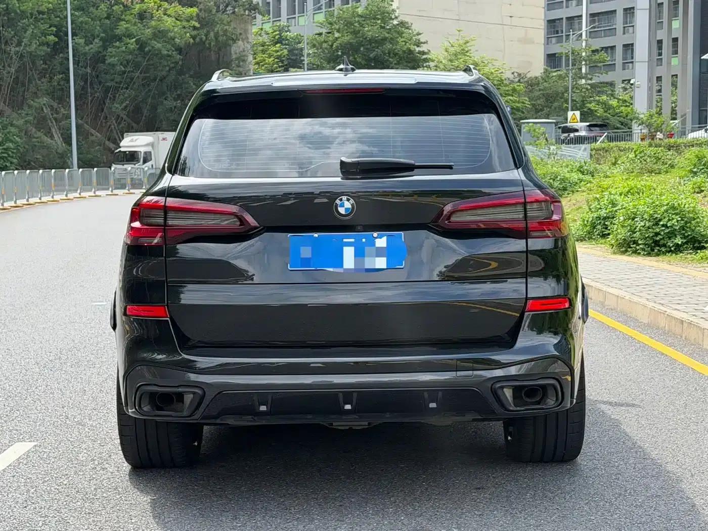 BMW X5 2022 xDrive 30Li Luxury M Sport Package — миниатюра 5