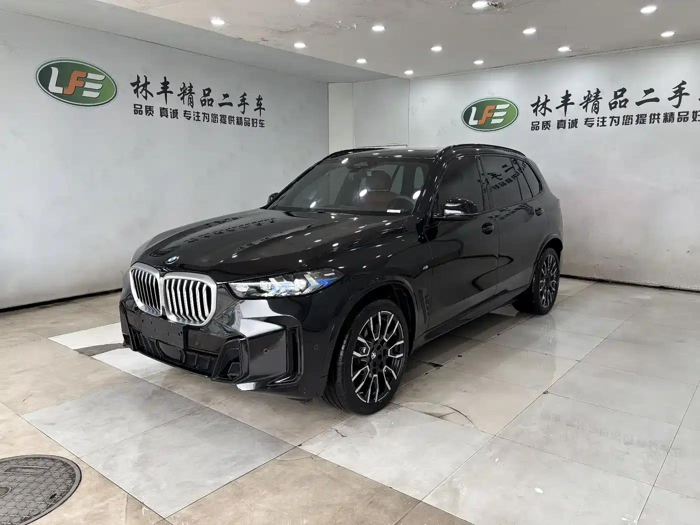 BMW X5 2025 xDrive 40Li M Sport Shadow Edition — миниатюра 1