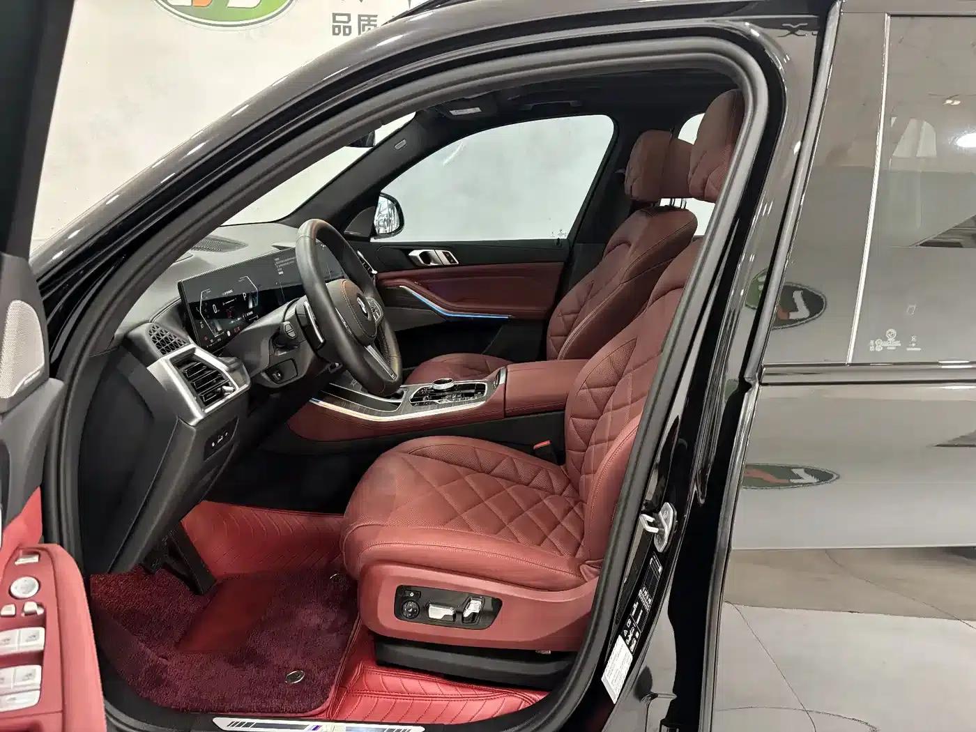 BMW X5 2025 xDrive 40Li M Sport Shadow Edition — миниатюра 13