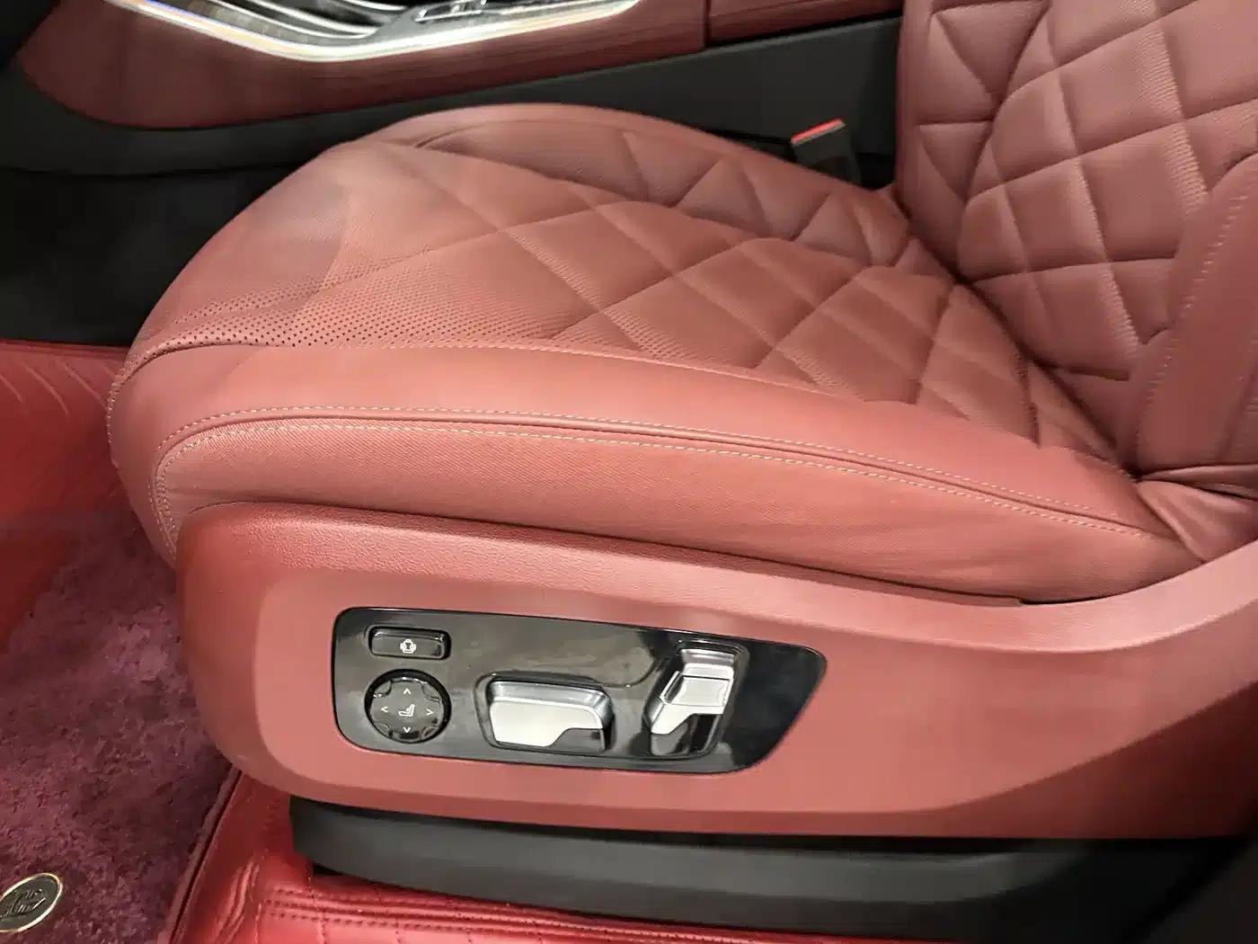 BMW X5 2025 xDrive 40Li M Sport Shadow Edition — миниатюра 14