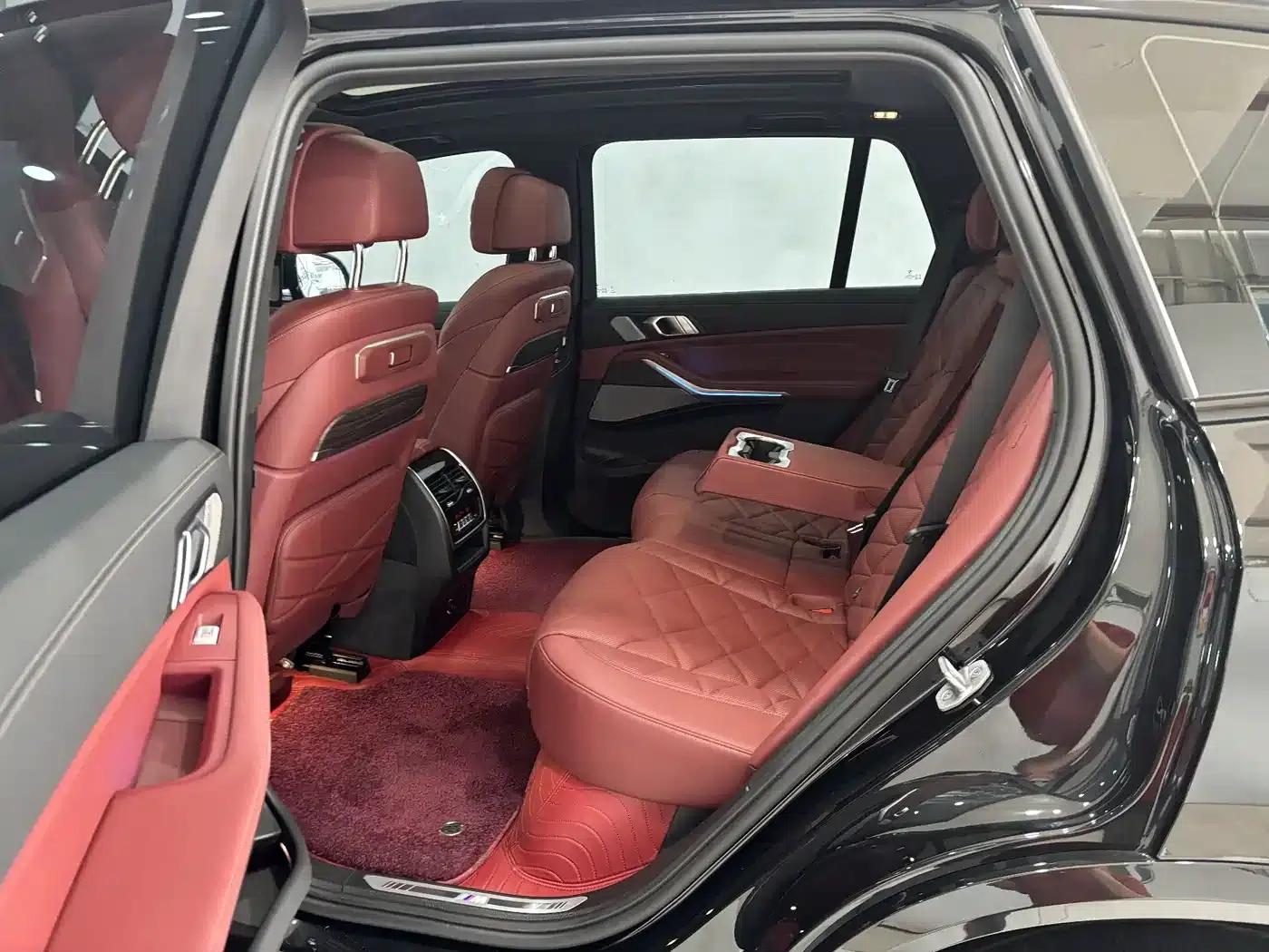 BMW X5 2025 xDrive 40Li M Sport Shadow Edition — миниатюра 24