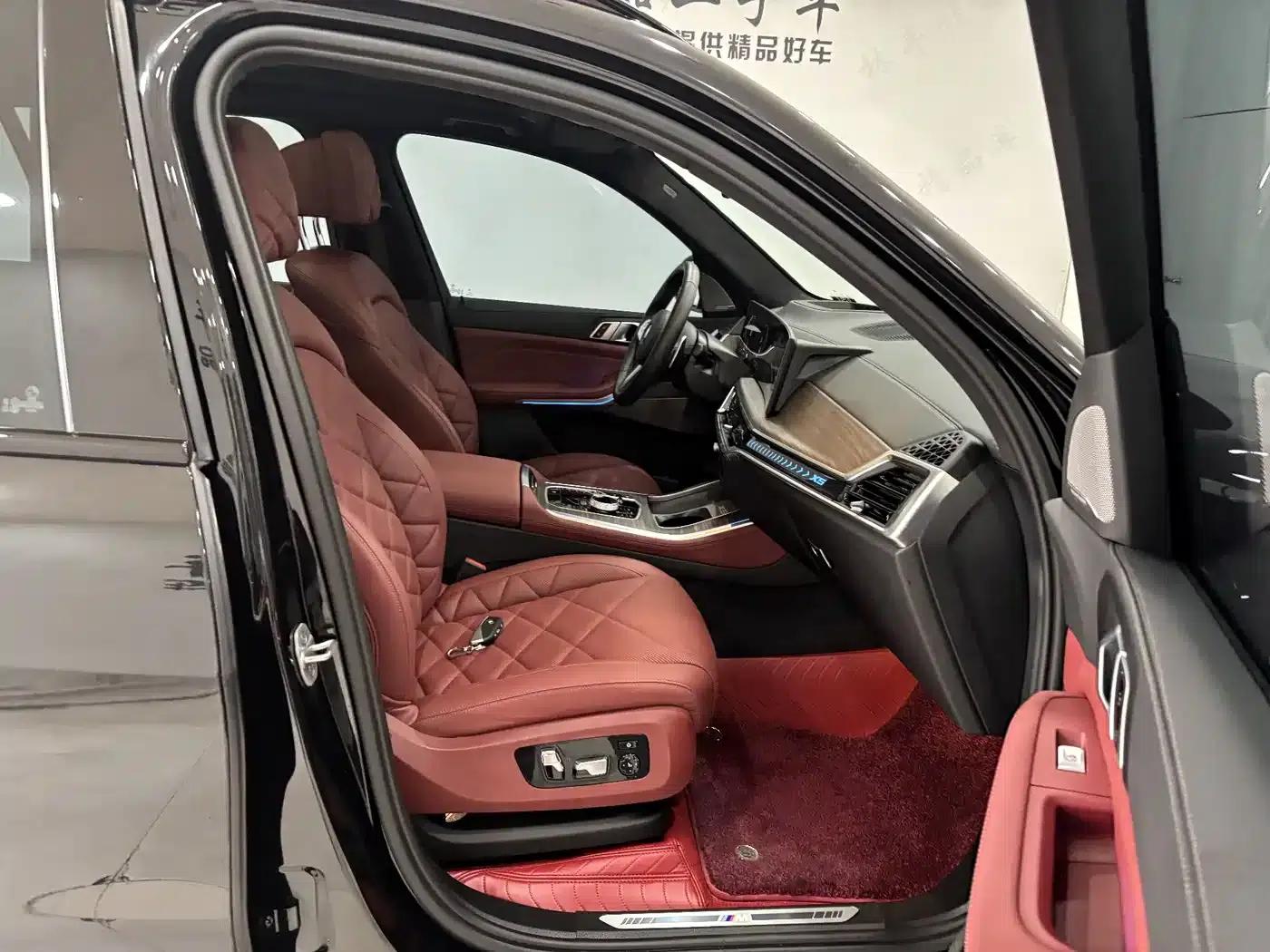 BMW X5 2025 xDrive 40Li M Sport Shadow Edition — миниатюра 28