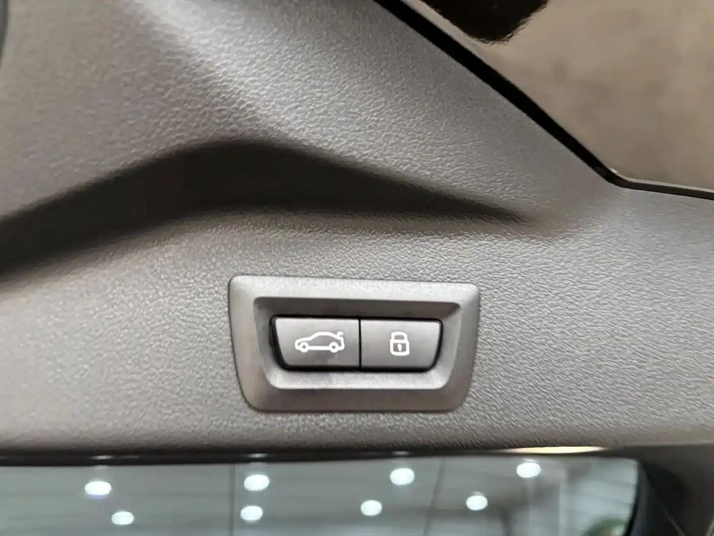 BMW X5 2025 xDrive 40Li M Sport Shadow Edition — миниатюра 31