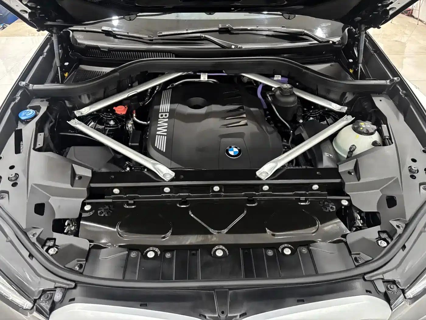 BMW X5 2025 xDrive 40Li M Sport Shadow Edition — миниатюра 33