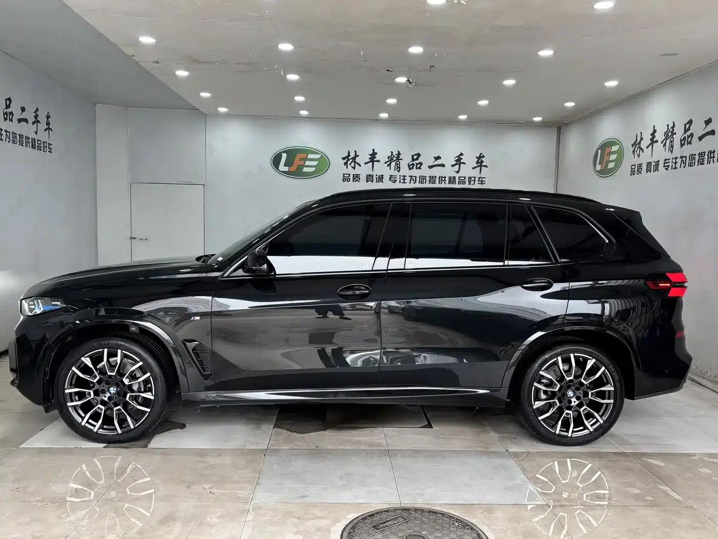 BMW X5 2025 xDrive 40Li M Sport Shadow Edition — миниатюра 5