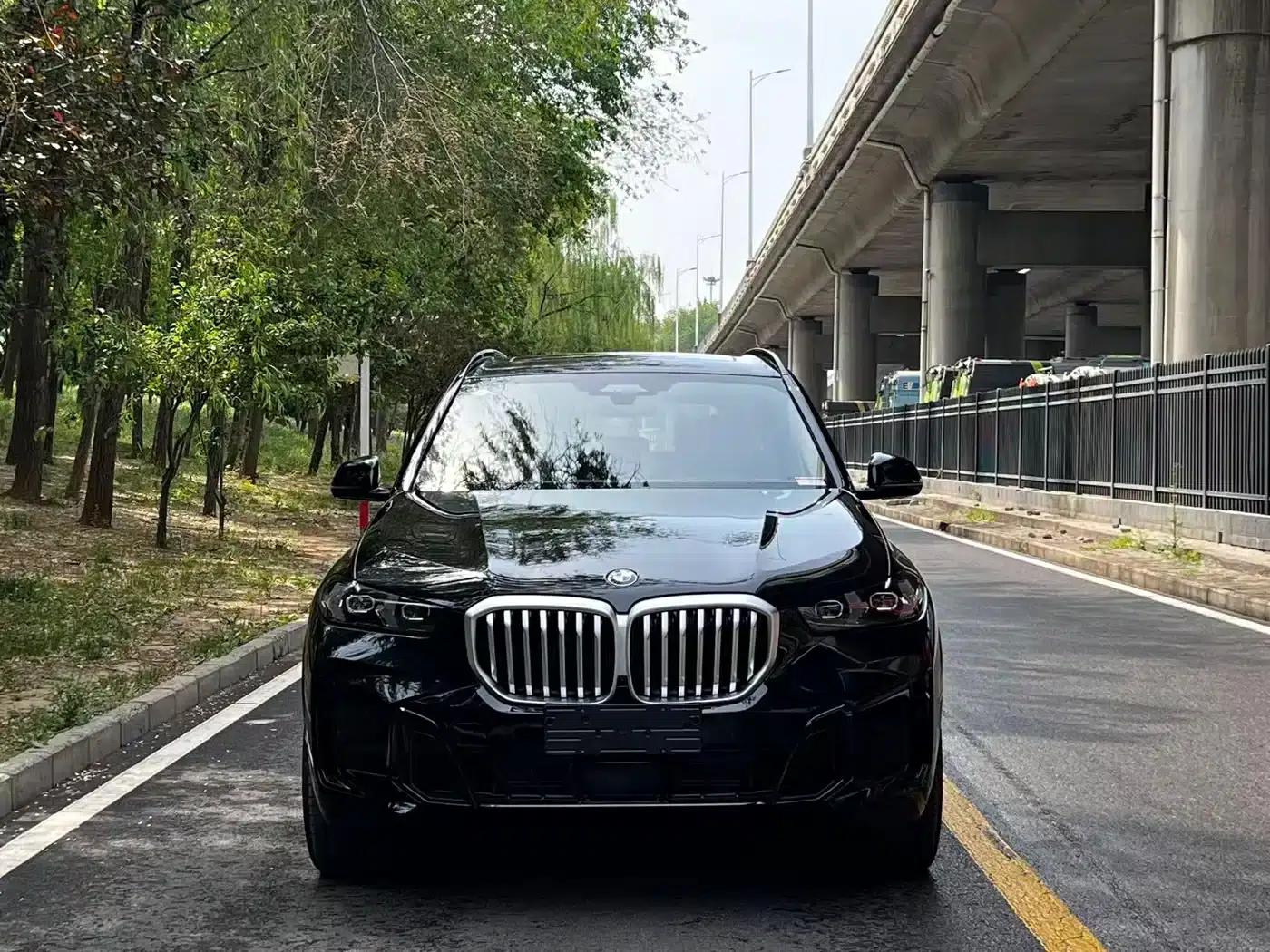 BMW X5 2026 xDrive 30Li M Sport Shadow Edition — миниатюра 1