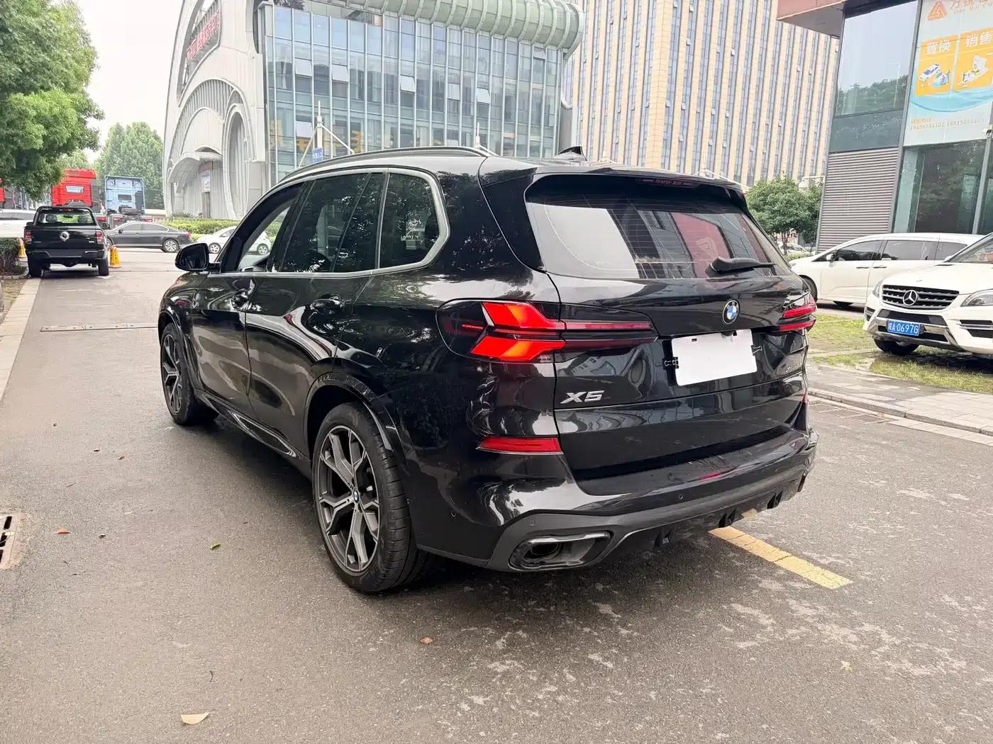 2021 BMW X5 xDrive30i M Sport Package (Imported) — миниатюра 11