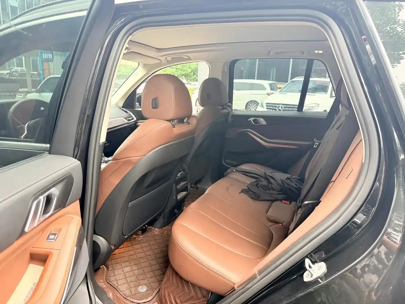 2021 BMW X5 xDrive30i M Sport Package (Imported) — миниатюра 8