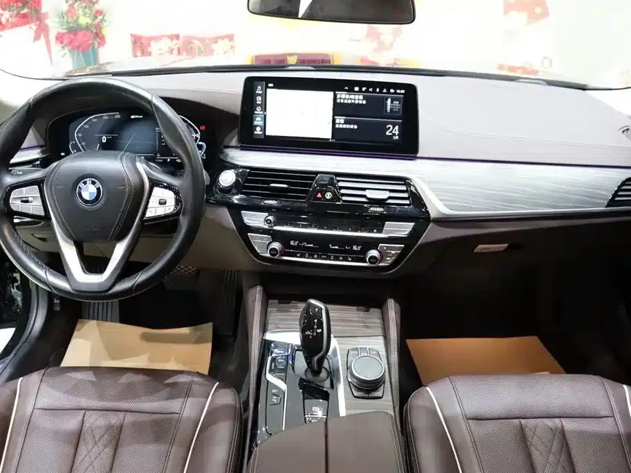 BMW 5 Series PHEV 2022 535Le Luxury Package — миниатюра 11