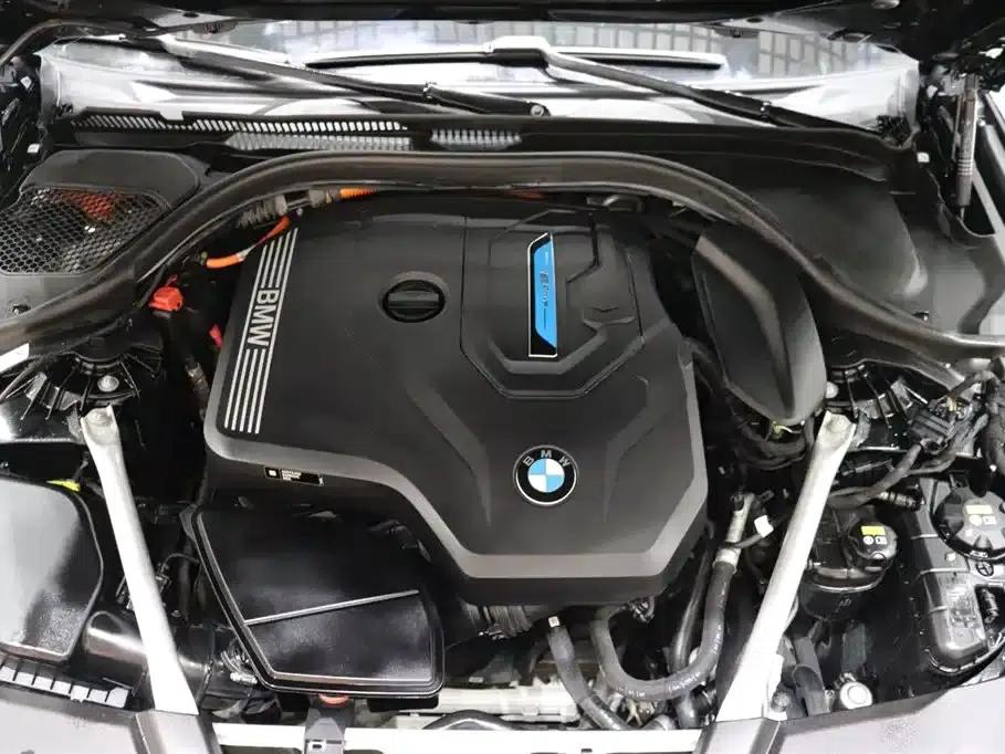 BMW 5 Series PHEV 2022 535Le Luxury Package — миниатюра 19