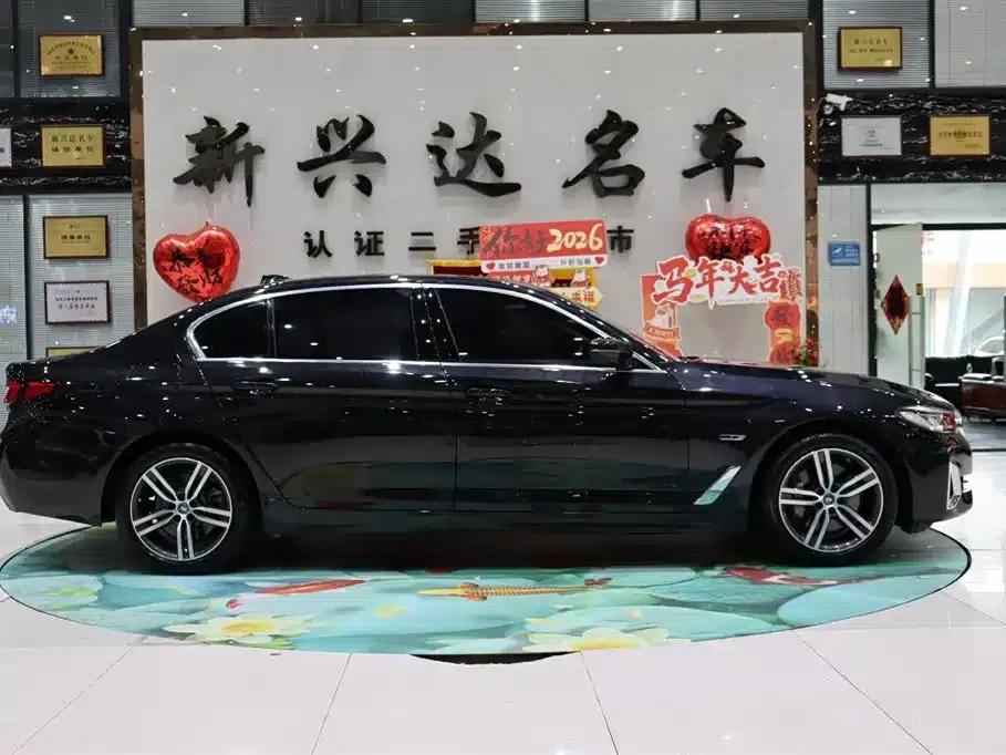 BMW 5 Series PHEV 2022 535Le Luxury Package — миниатюра 4