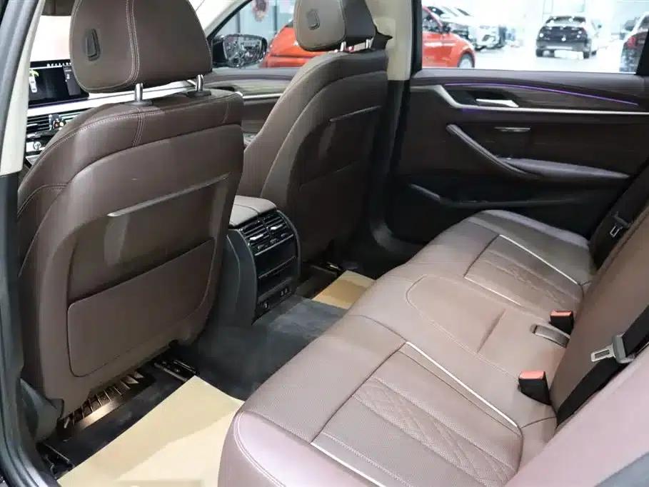 BMW 5 Series PHEV 2022 535Le Luxury Package — миниатюра 10