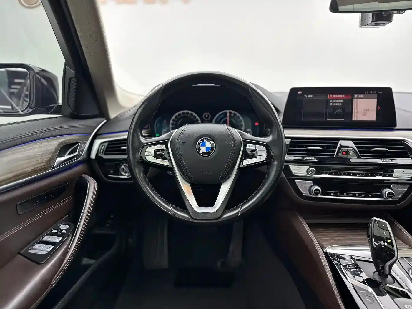 BMW 5 Series PHEV 2019 Facelift 530Le Luxury Package — миниатюра 8