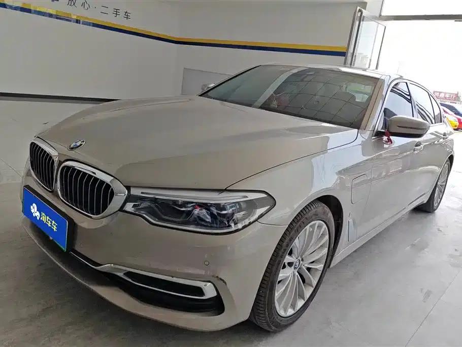 BMW 5 Series PHEV 2019 Facelift 530Le Luxury Package — миниатюра 1
