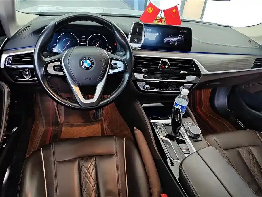 BMW 5 Series PHEV 2019 Facelift 530Le Luxury Package — миниатюра 12