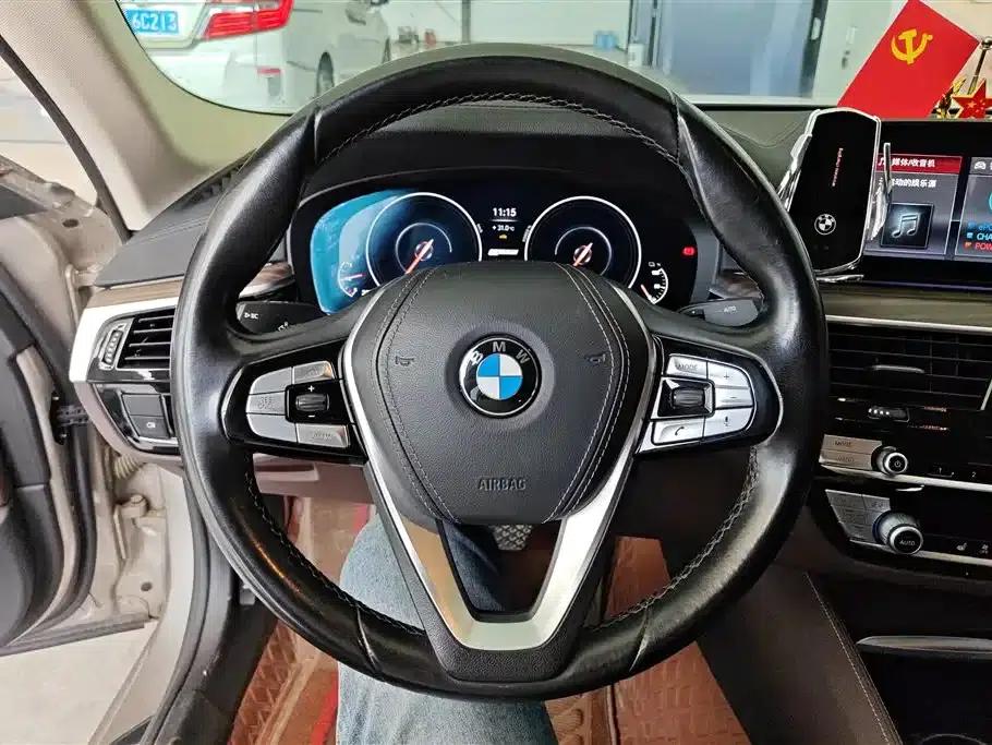 BMW 5 Series PHEV 2019 Facelift 530Le Luxury Package — миниатюра 15