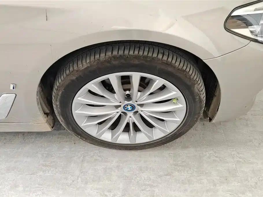 BMW 5 Series PHEV 2019 Facelift 530Le Luxury Package — миниатюра 6