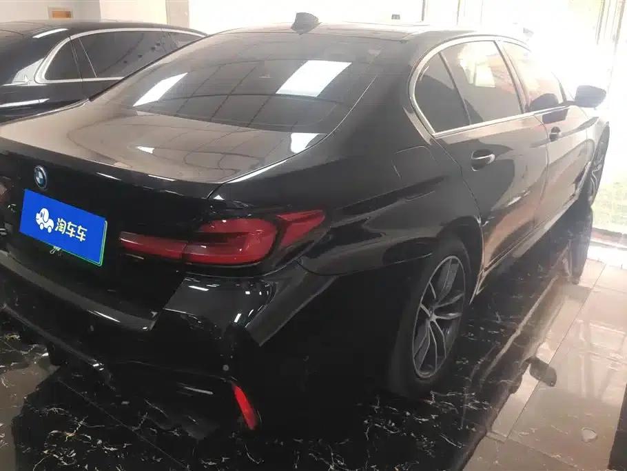 BMW 5 Series PHEV 2022 Facelift 535Le Pioneer Edition M Sport Package — миниатюра 3