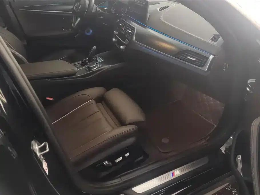 BMW 5 Series PHEV 2022 Facelift 535Le Pioneer Edition M Sport Package — миниатюра 8