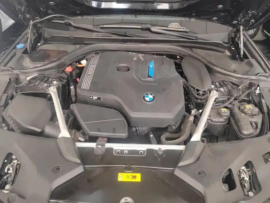 BMW 5 Series PHEV 2022 Facelift 535Le Pioneer Edition M Sport Package — миниатюра 10