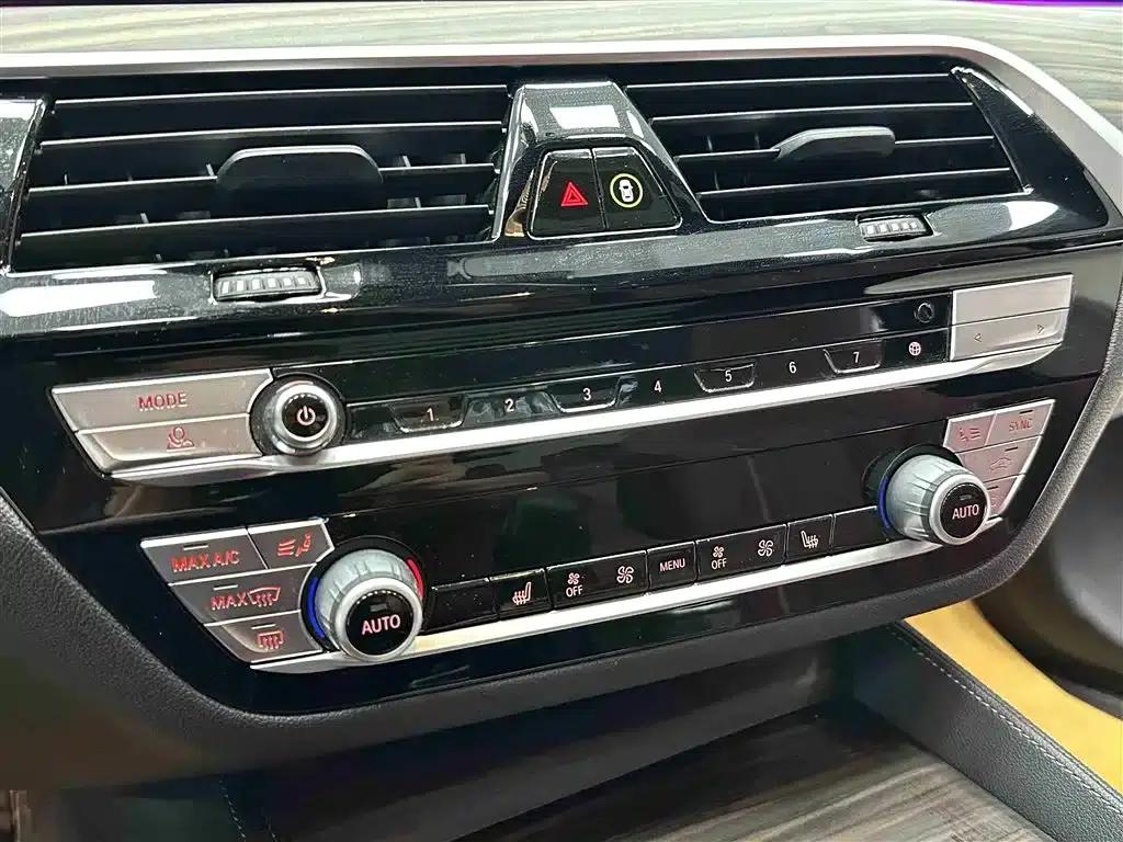 BMW 5 Series PHEV 2022 Facelift 535Le M Sport Package — миниатюра 14