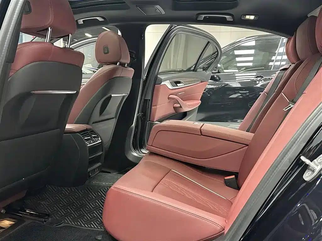 BMW 5 Series PHEV 2022 Facelift 535Le M Sport Package — миниатюра 16