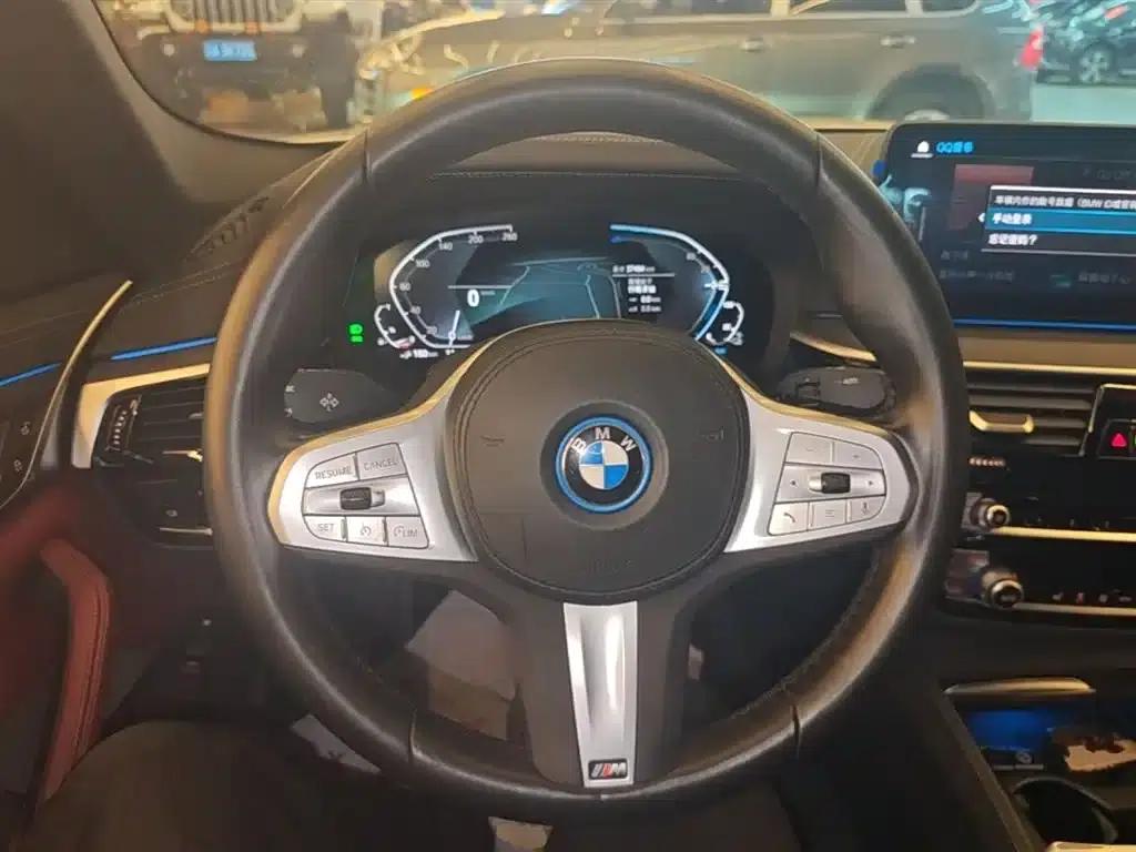 BMW 5 Series PHEV 2022 Facelift 535Le M Sport Package — миниатюра 11