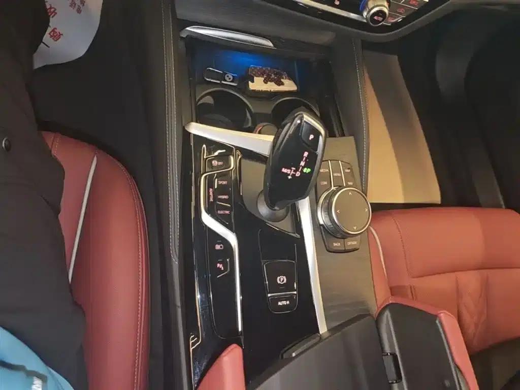 BMW 5 Series PHEV 2022 Facelift 535Le M Sport Package — миниатюра 14