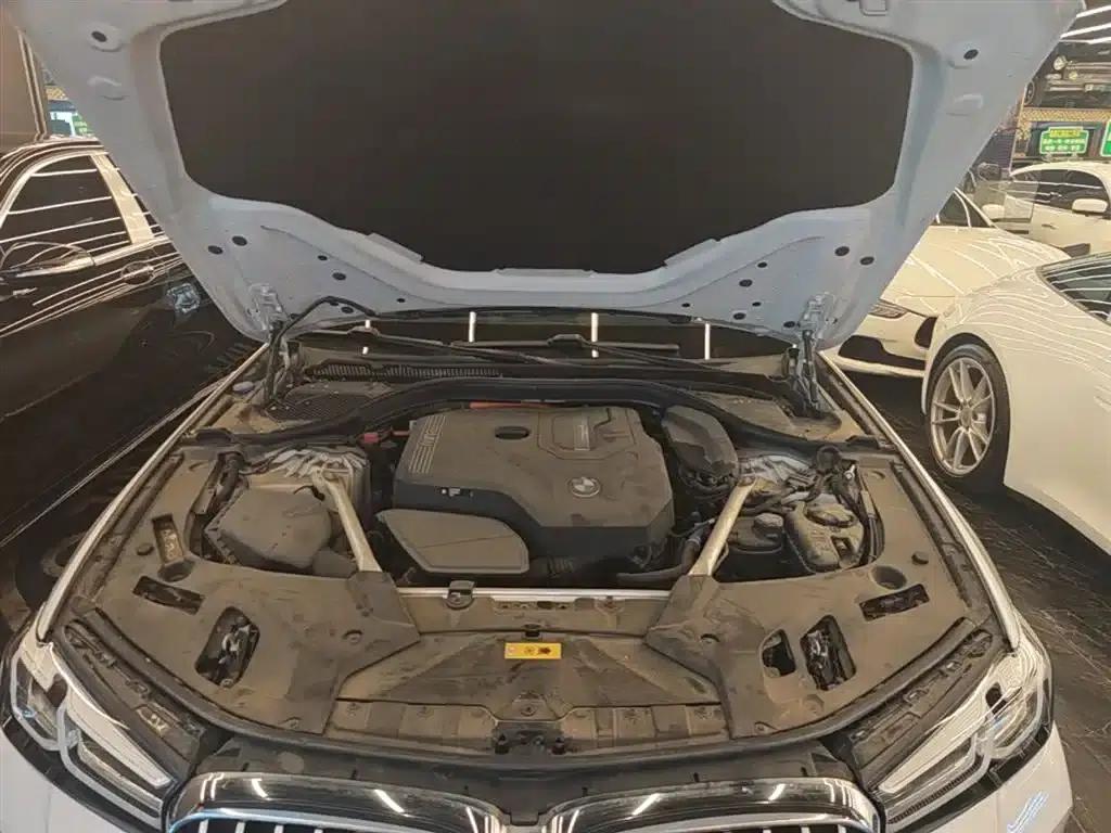 BMW 5 Series PHEV 2022 Facelift 535Le M Sport Package — миниатюра 20