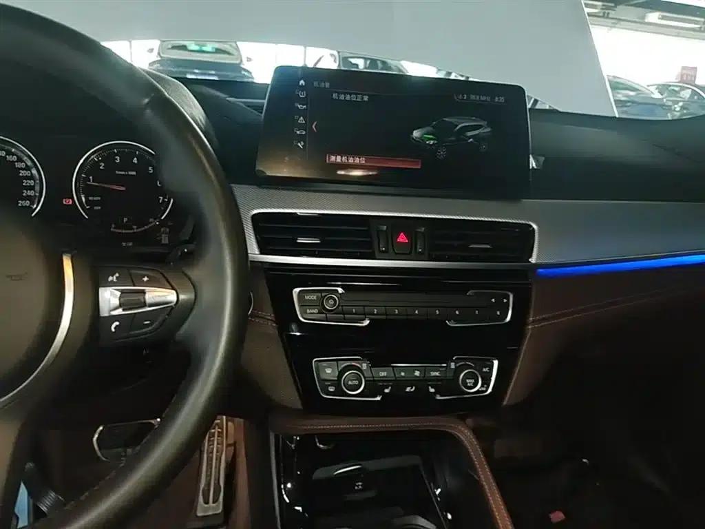BMW X2 2022 xDrive25i Shadow Edition — миниатюра 13