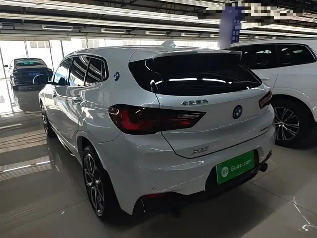 BMW X2 2022 xDrive25i Shadow Edition — миниатюра 5