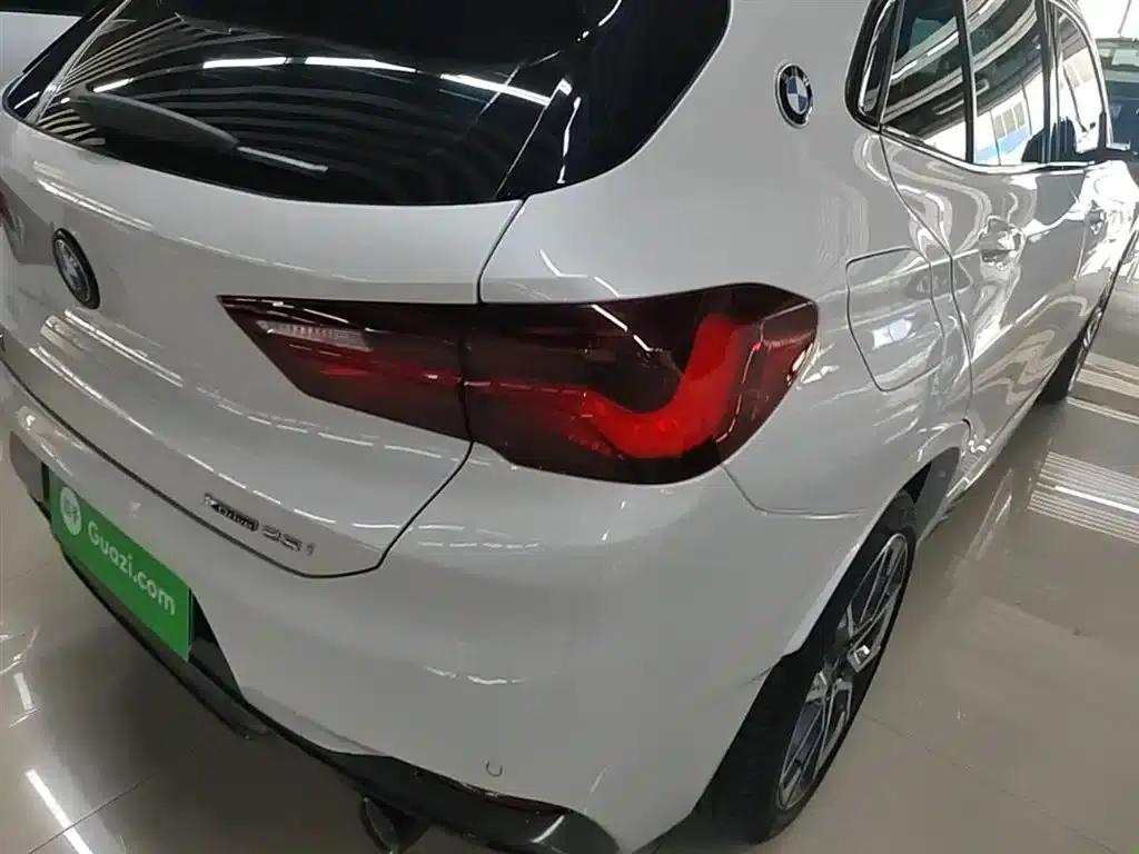 BMW X2 2022 xDrive25i Shadow Edition — миниатюра 8