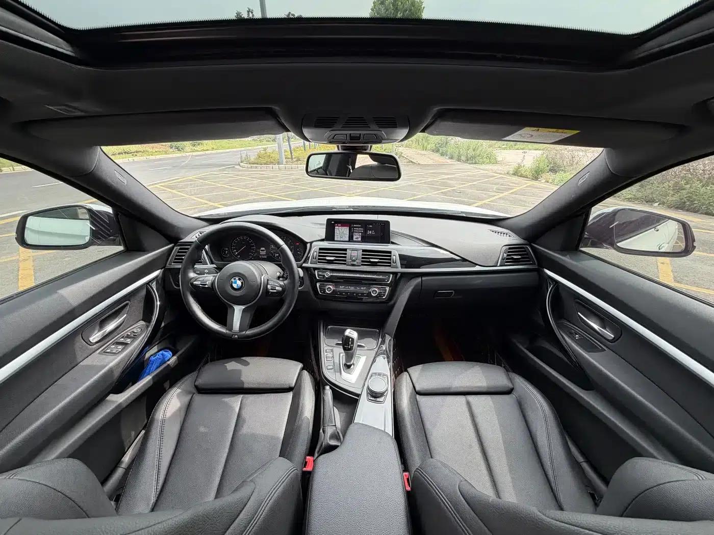 2020 BMW 3 Series GT 320i M Sport Package — миниатюра 10