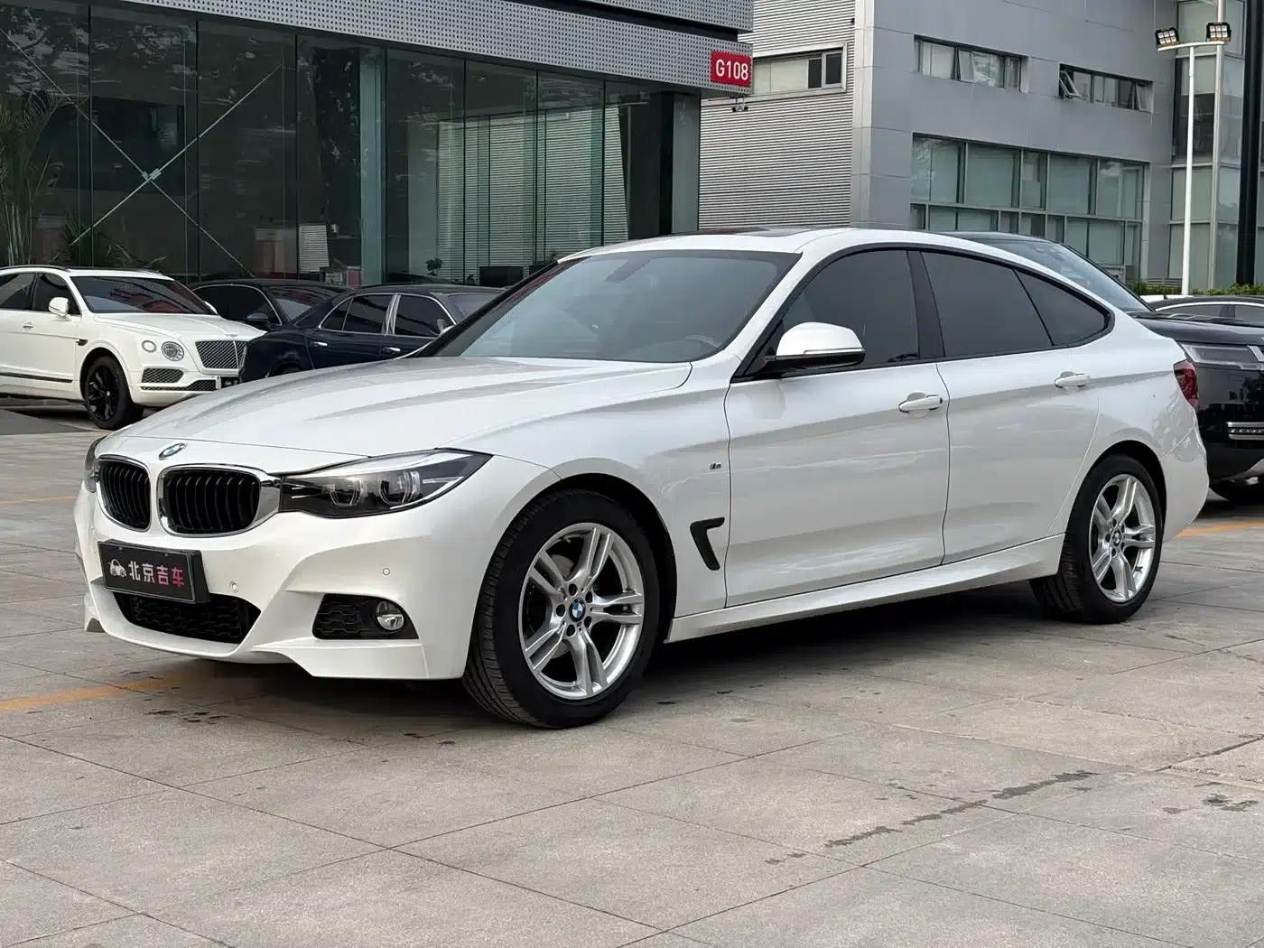 2020 BMW 3 Series GT 320i M Sport Package — миниатюра 1