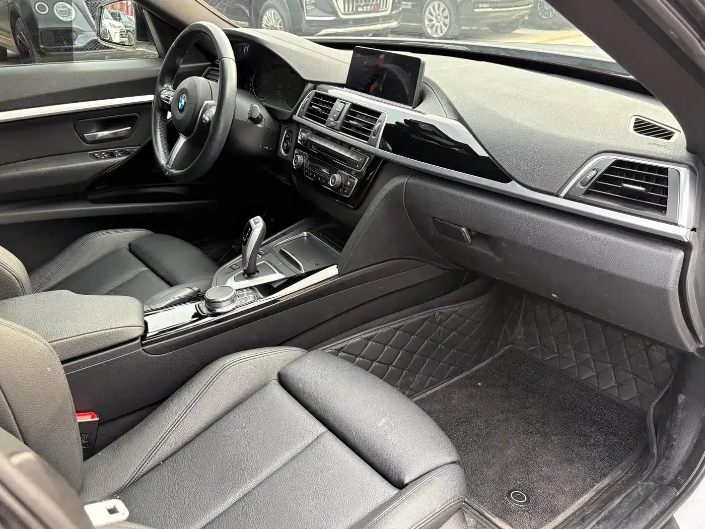 2020 BMW 3 Series GT 320i M Sport Package — миниатюра 14