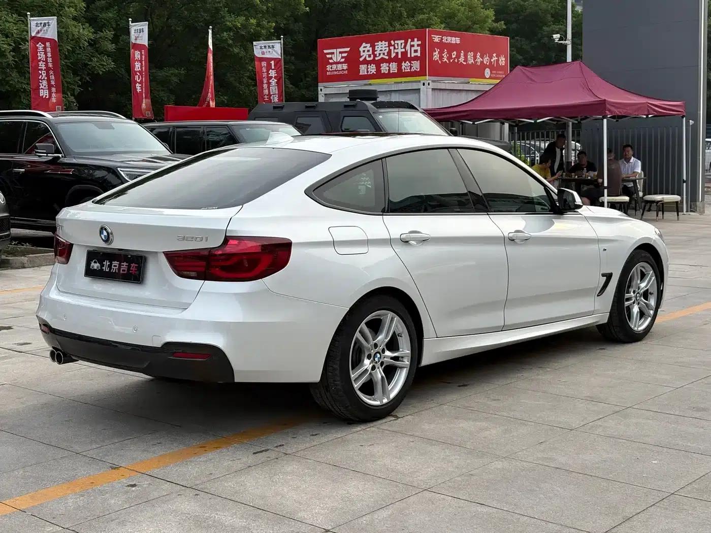 2020 BMW 3 Series GT 320i M Sport Package — миниатюра 18