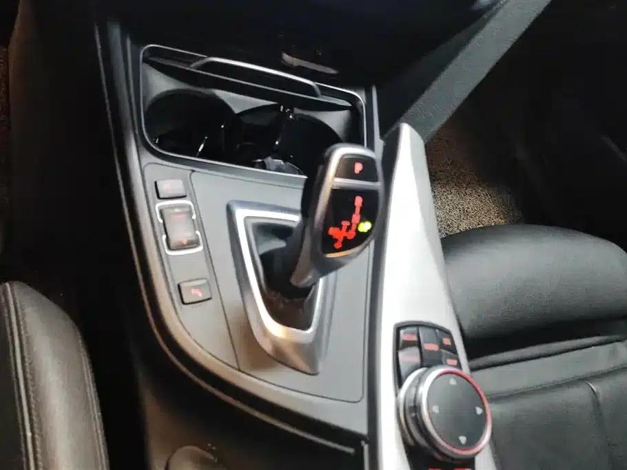 2013 BMW 3 Series GT 328i Luxury Design Package — миниатюра 16