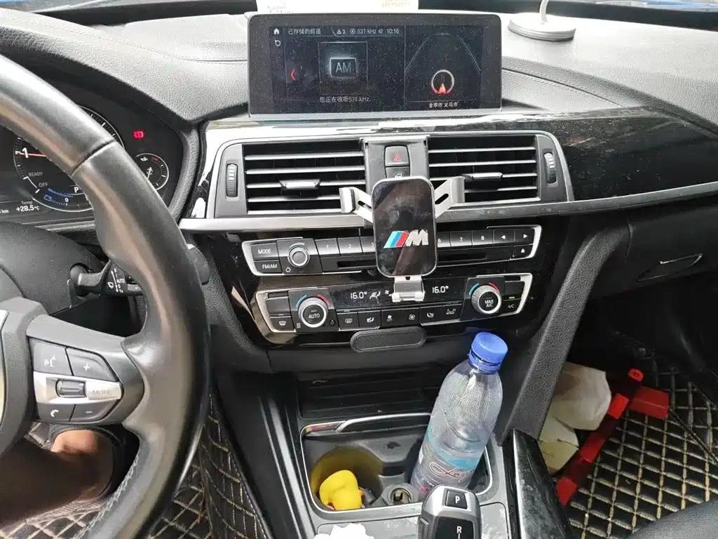 2019 BMW 3 Series GT 320i M Sport Package — миниатюра 10