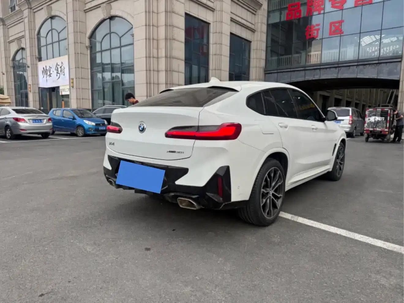 2022 BMW X4 xDrive 30i M Sport Package — миниатюра 7