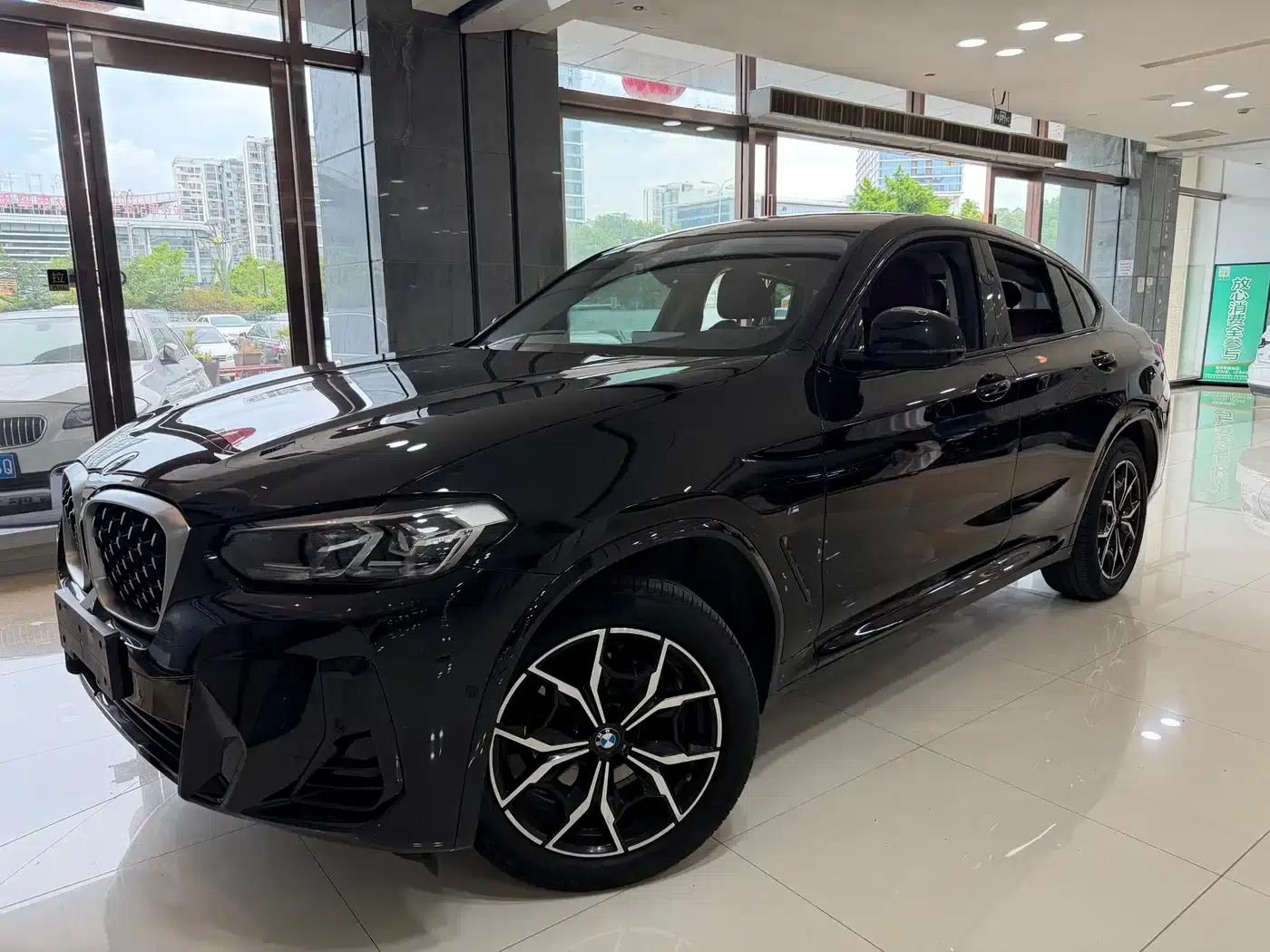 2022 BMW X4 xDrive 30i M Sport Package — миниатюра 1