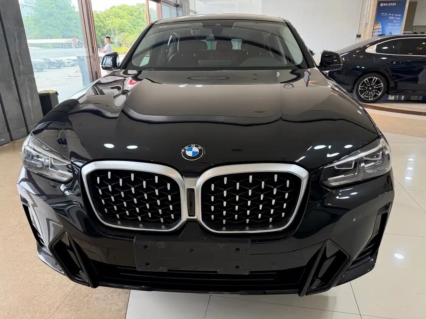 2022 BMW X4 xDrive 30i M Sport Package — миниатюра 2