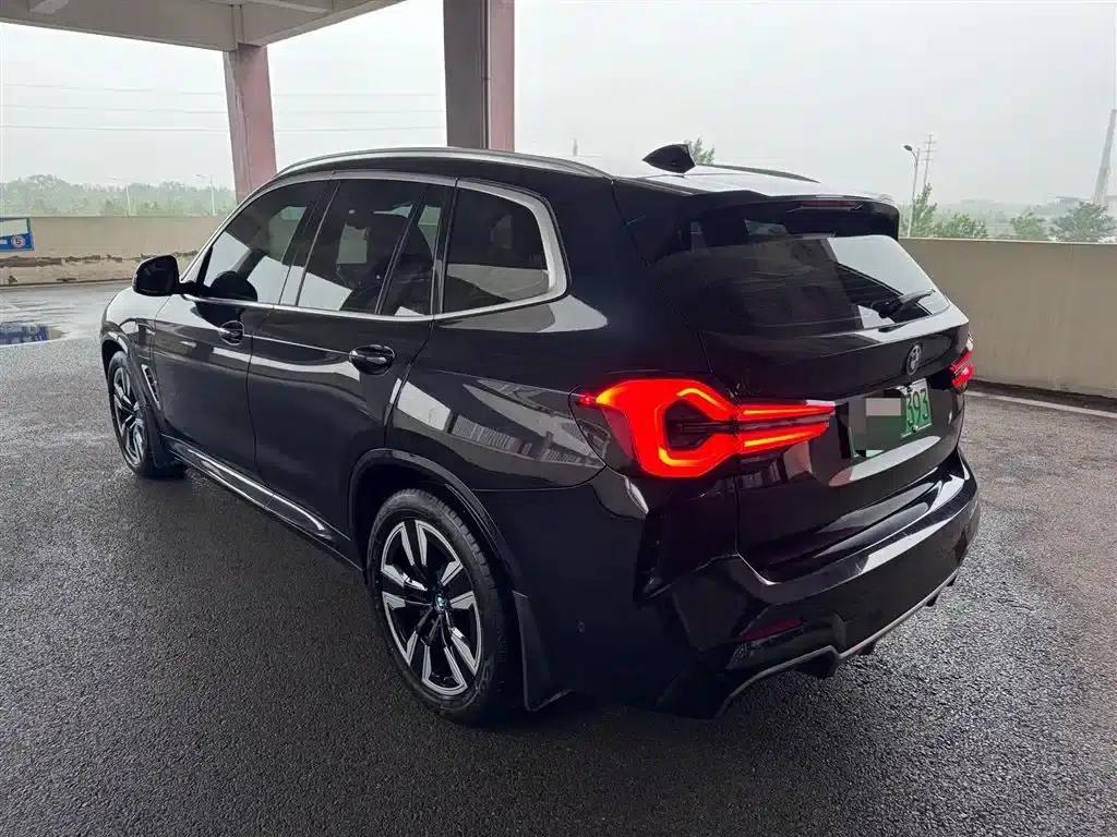 BMW iX3 2022 Leading Edition — миниатюра 7